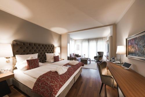 Junior Suite with Balcony