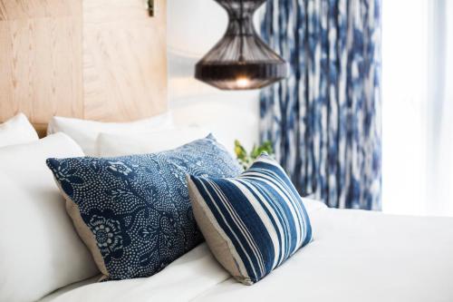 259383521 Kimpton Angler’s Hotel South Beach by IHG