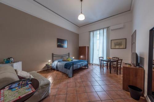 'Na Siesta, Naples