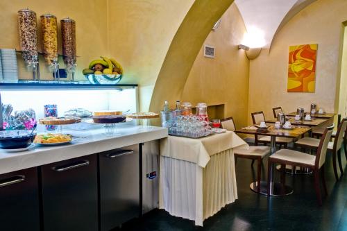 Crosti Hotel – Rome