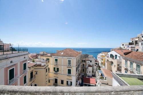  Amalfi Old Square room & apartments , 73 steps from the street in Amalfi