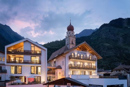 Alpin & Stylehotel Die Sonne - Hotel - Parcines