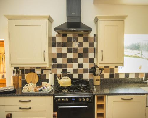 廚房, Auchnabreac Cottage in 卡羅代爾