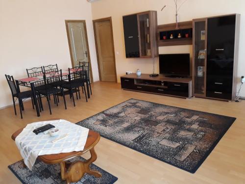 Piac utcai Apartman in דברצן