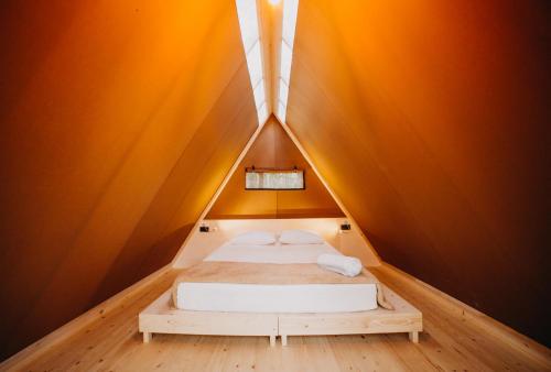 LONGOSPHERE GLAMPING