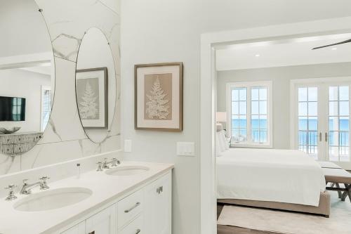 Carillon Beach Beachfront Blessings - image 4