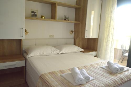 Studio Apartment image 10