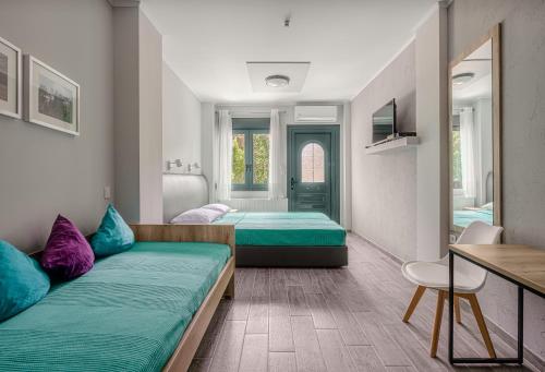 River Side Rooms 3