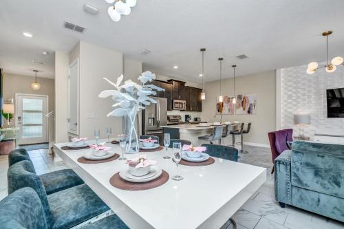 640 Pebble Beach - image 5