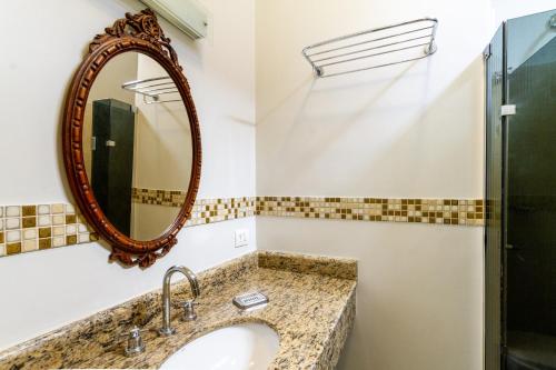 Double or Twin Room image 4
