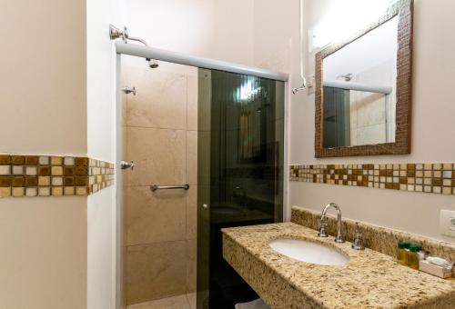 Double or Twin Room image 5
