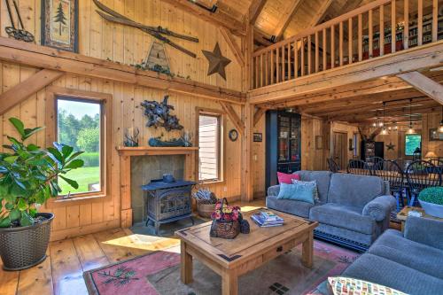 Luxe Countryside Lodge Steps to Raccoon River - image 2