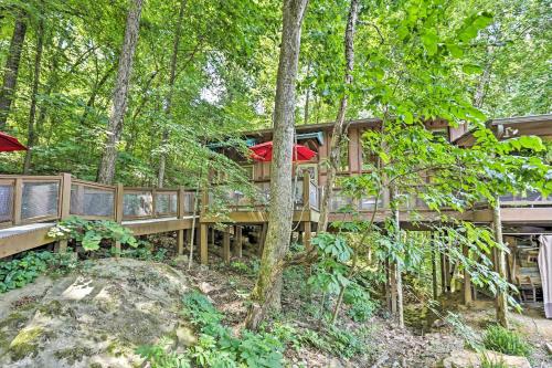 Intimate Treehouse Retreat for 2 by Mentone! - image 4
