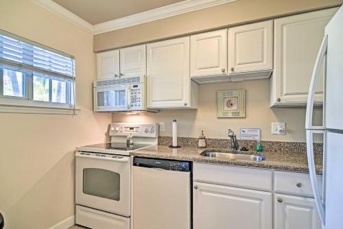 Intracoastal Escape with Views Across from Water! - image 8