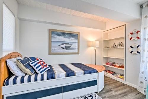 Bright Beach Condo with Ocean View and Balcony! - image 2