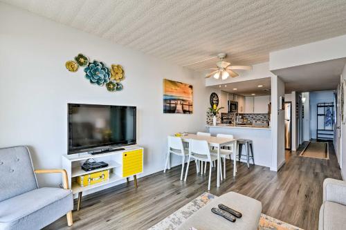 Bright Beach Condo with Ocean View and Balcony! - image 10