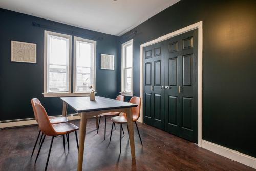 Providence Large, Spacious, Modern 4BR Apartment in Providence, USA