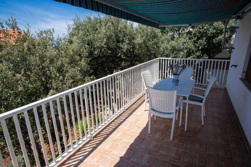 Apartments with a parking space Mandre Pag - 4059 Mandre 