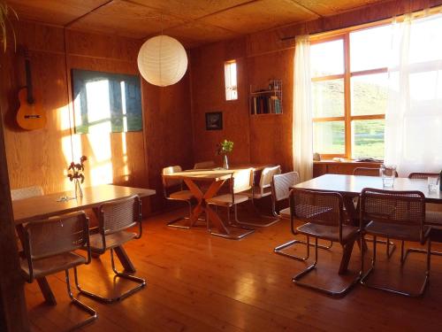 Restorāns, Brekkulækur Guesthouse in Tjarnarbrekka