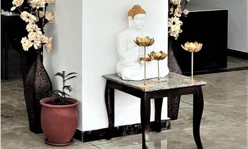 as clarks inn hotel as clarks inn nt mall road near moti tiba dalhousie india in 176304 tugboat inn