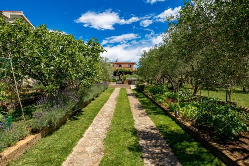 Villa Garden