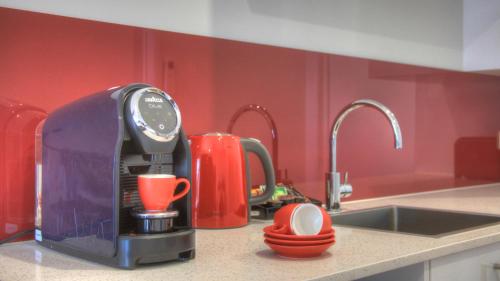 المرافق, أثيرتون موتيل (Atherton Motel) in Atherton