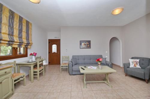 Two-Bedroom Apartment with Sea View image 10