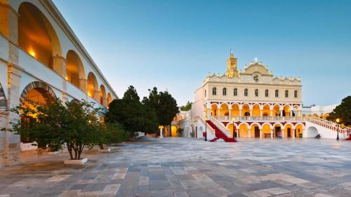Venus Minimal Hotel – Tinos (town), UT