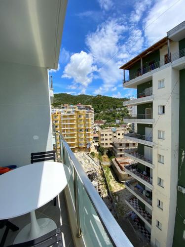 Apartments 3 room Lara