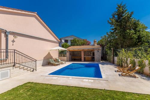 Holiday house MASLINA - image 4
