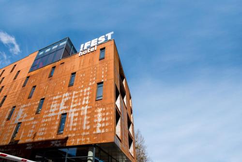 !FEST Hotel - image 14