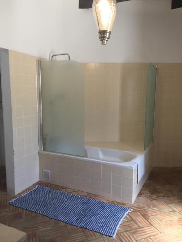 Casa Largo do Poço Guesthouse – Alvor, AZ