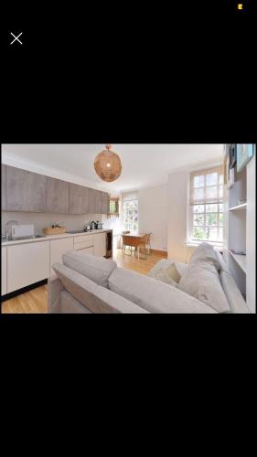 Diamond Estes, Manchester, Greater Manchester