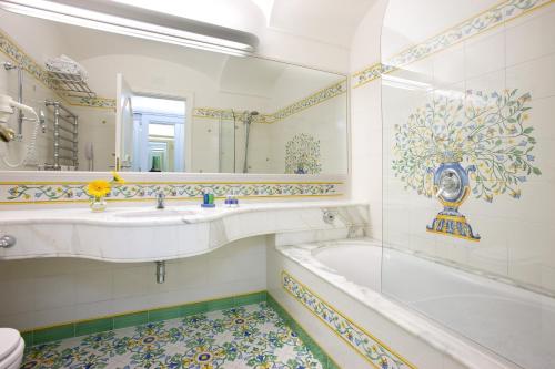 Grand Hotel La Favorita - image 5