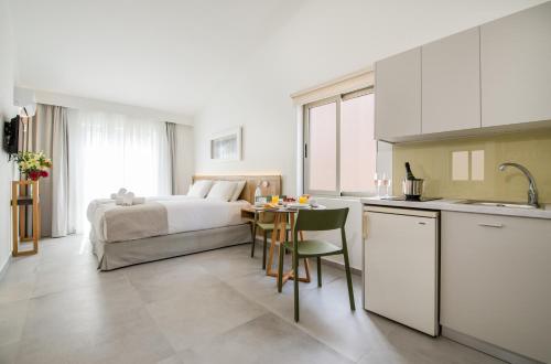 Lotus Hotel Apartments - image 14