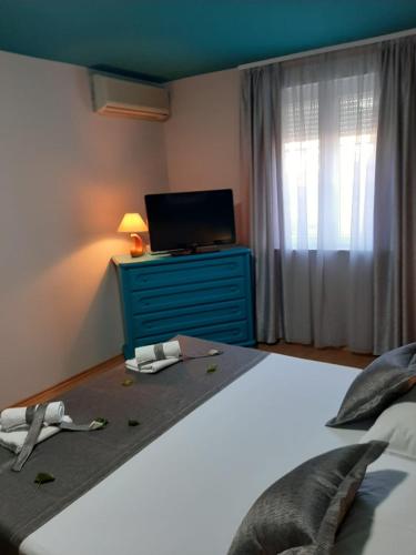 Apartments Mladinić - image 12