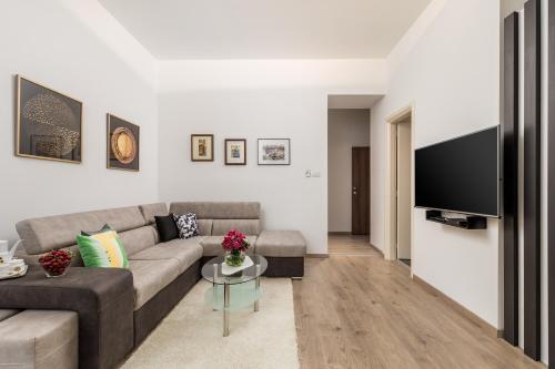 Quiet Center Apartments 4