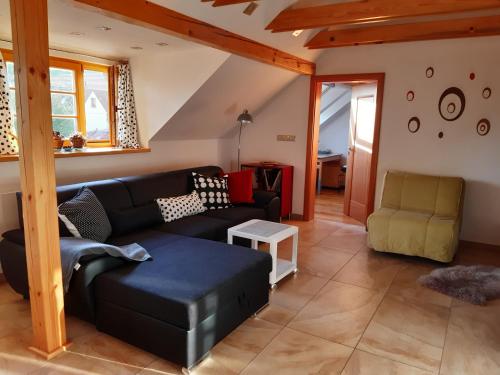 Adliapartmán 2020 (Adliapartman 2020) in Йіндржіхув Градец