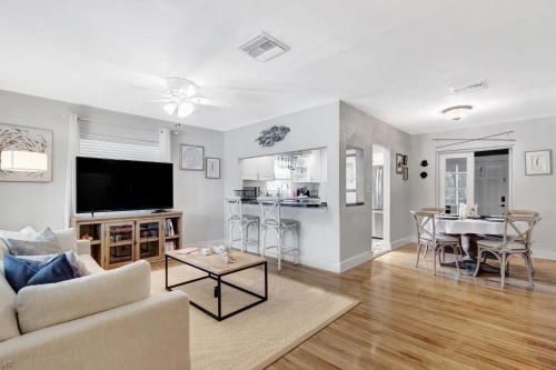 Cozy and Charming in SoSo in West Palm Beach, USA