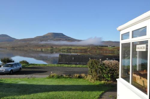 Skats, The Tables Guest House in Dunvegan