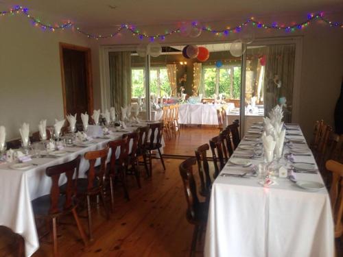 Keane's Bar & Restaurant in Шеннон