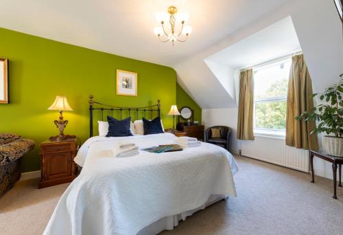 Wynnstay House