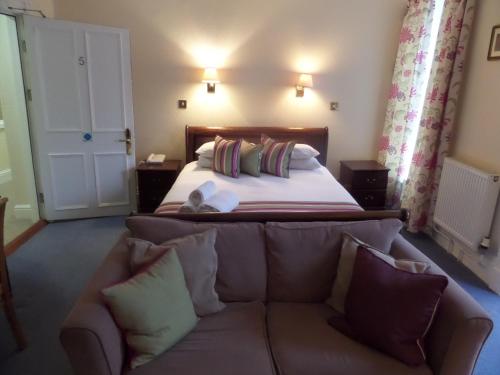 B&B Aberystwyth - Harry's Hotel & Restaurant - Bed and Breakfast Aberystwyth