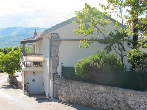 Apartments with a parking space Rijeka - 18298