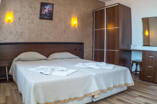 Chrystal Guest House