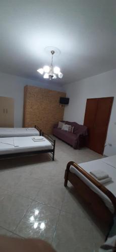  Marousi Home in Perissa