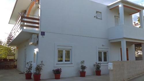 Apartman Borna - Location saisonnière - Starigrad-Paklenica
