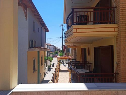  House Sartios in Sarti