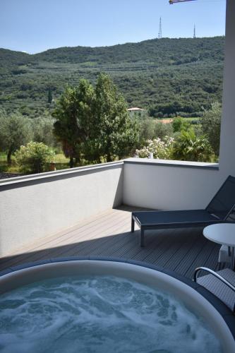 Apartment superior with terrace jacuzzi