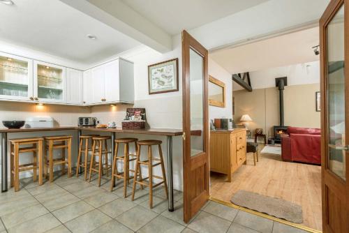 Criddlestyle Cottage - 5 bedroom New Forest Holiday Home